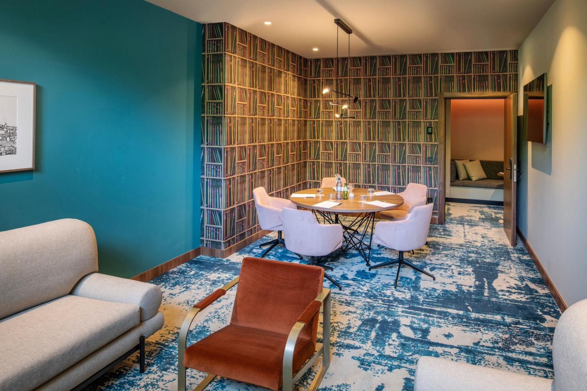 Renaissance Porto Lapa Hotel Exterior photo Suite at the hotel